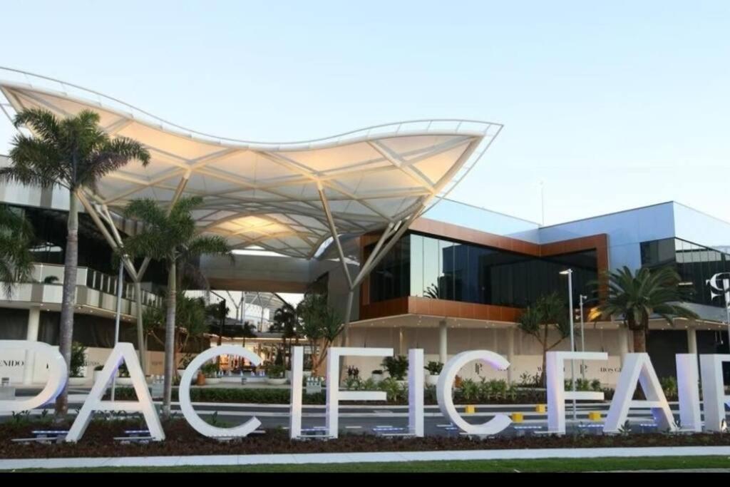 Broadbeach Victoria Square Gold Coast Extérieur photo