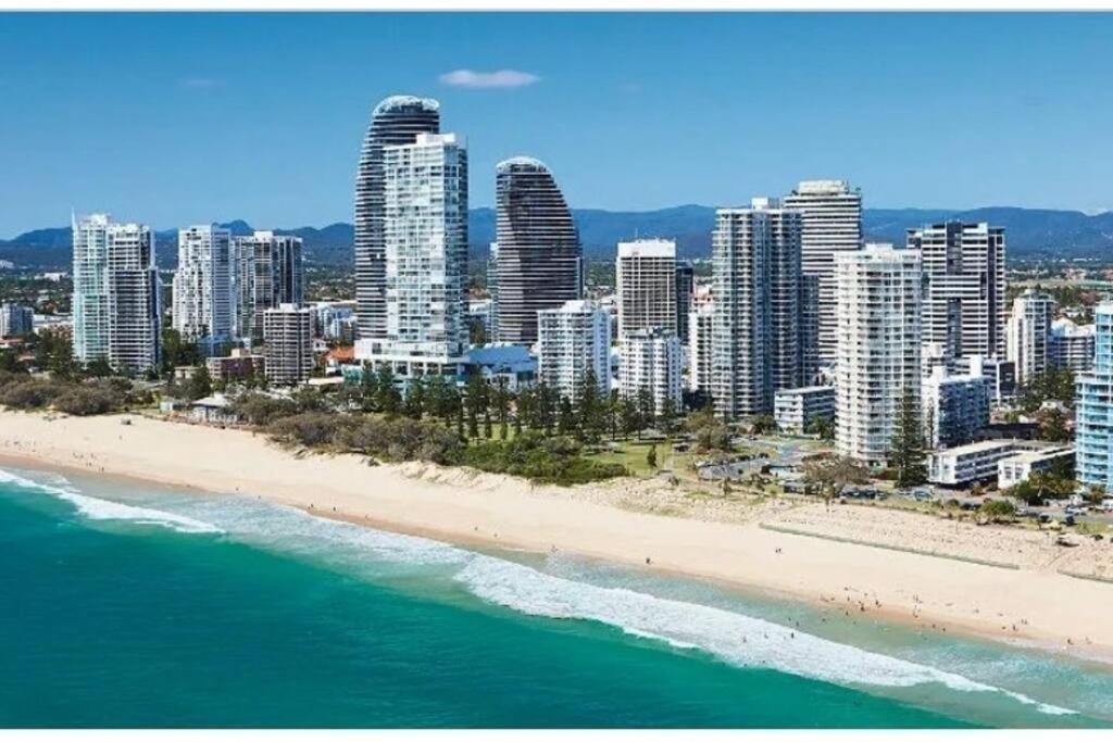 Broadbeach Victoria Square Gold Coast Extérieur photo